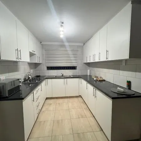 Tintswalo Elegant Apartments Giyani Exterior photo