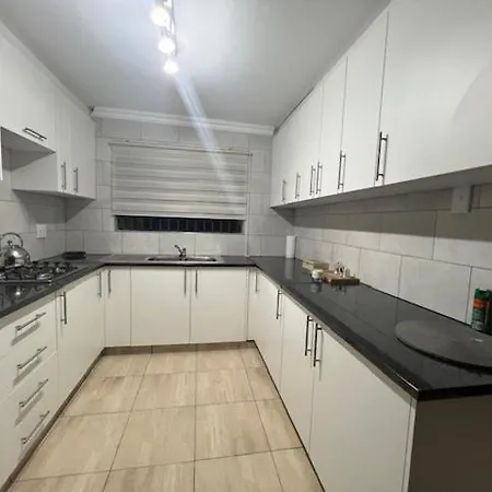 Tintswalo Elegant Apartments Giyani Exterior photo