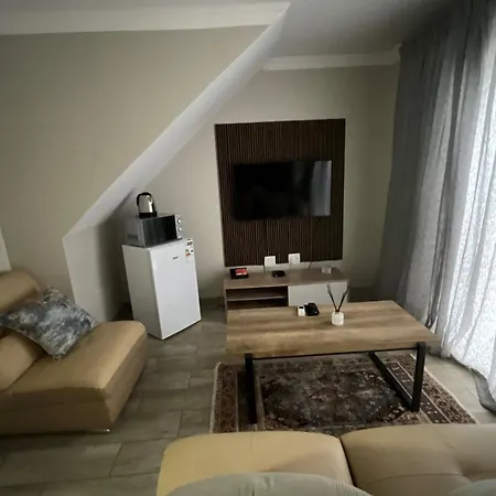 Tintswalo Elegant Apartments Giyani Exterior photo