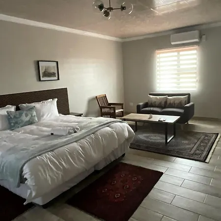 Tintswalo Elegant Apartments Giyani Exterior photo
